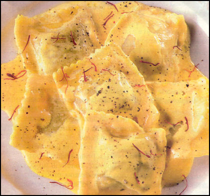 Ricette Primi Pasta - Agnolotti panna e zafferano