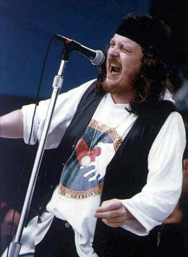 zucchero canta